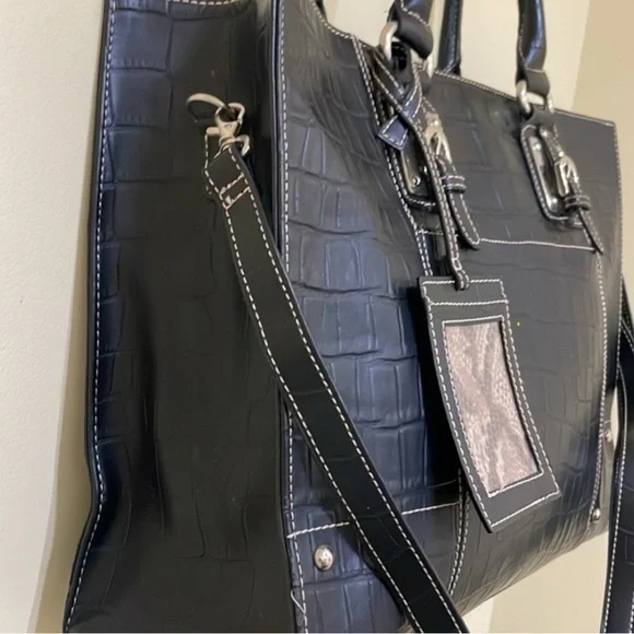 Wilsons Black Leather Travel Tote Snake Embossed Tag Adjustable Straps EUC - Picture 3 of 14